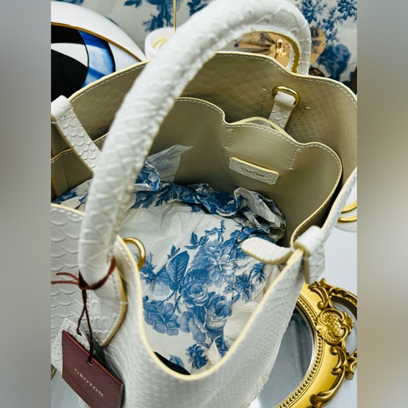 🆕 OROTON 🧿 NWT Mila Bucket Bag, White Snakeskin Textured Leather - Picture 4 of 15